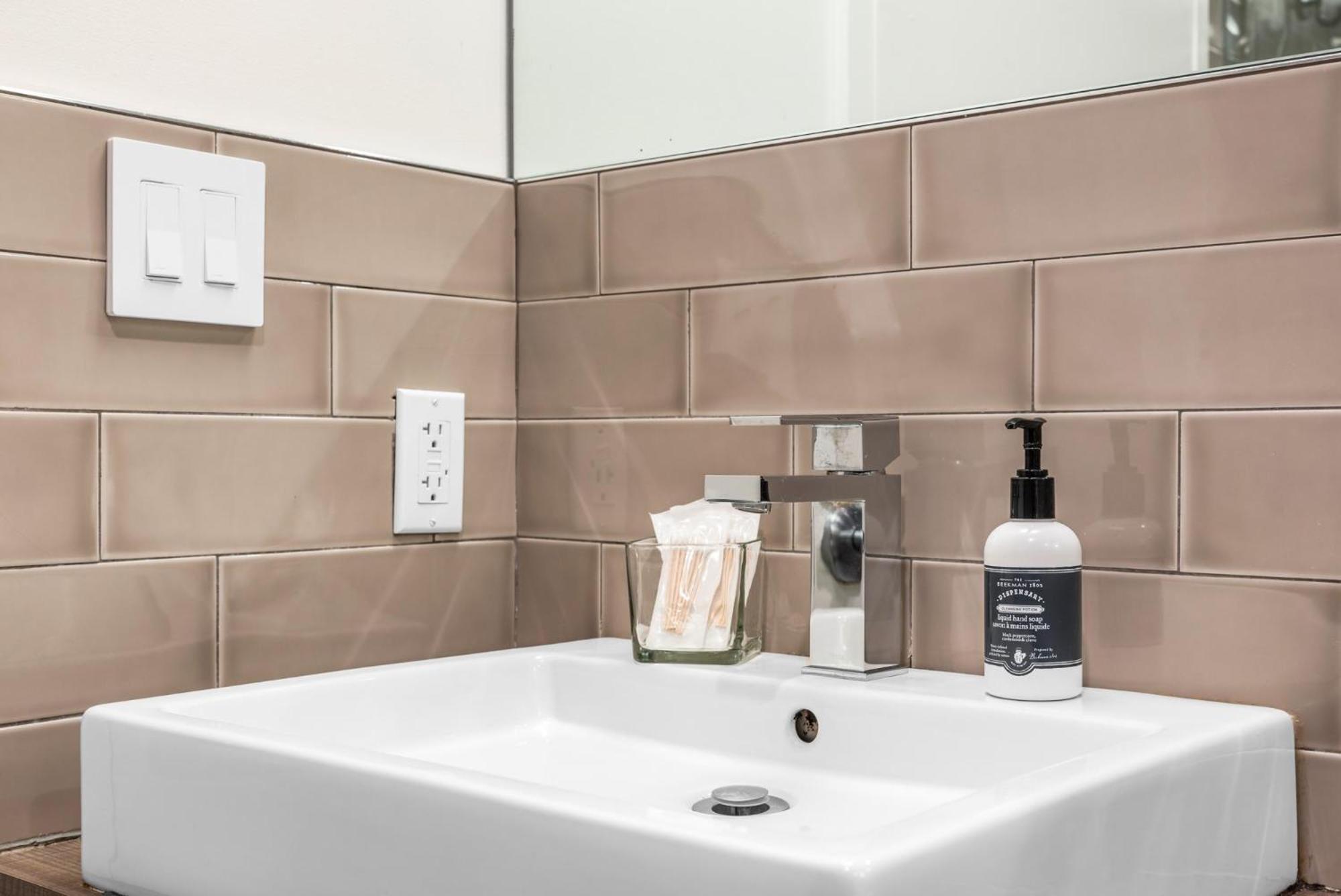 Luxuri Suites マイアミビーチ エクステリア 写真